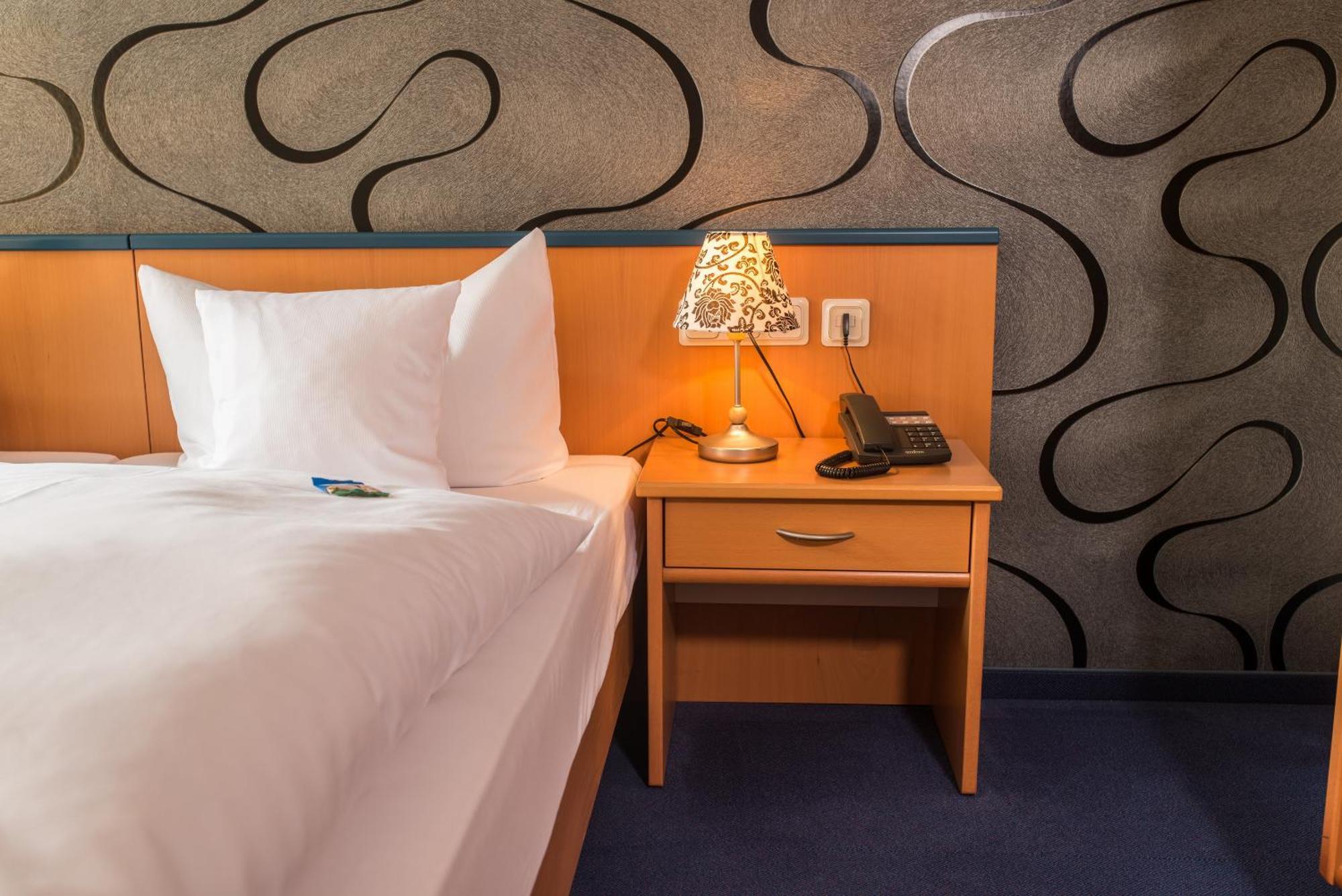 B&S Hotel Am Bachhaus Эйзенах Экстерьер фото