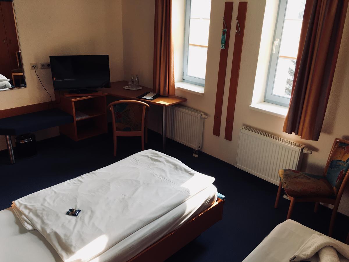 B&S Hotel Am Bachhaus Эйзенах Экстерьер фото